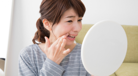 これからの新しい詰め物・被せ物のカタチ。口を大きく開けて笑えますか??
